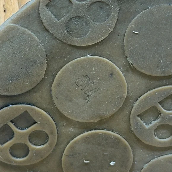 Kate Spade ♠️ Gold Leather Knot Rattan Bamboo Wedge Sandals Size 8M - Picture 12 of 12